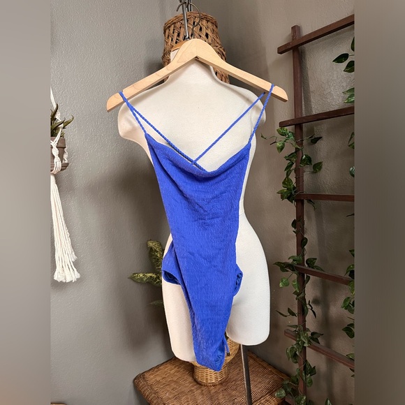 ▪️Agua Bendita Kali Antiq One Piece Swimsuit L - Picture 4 of 9